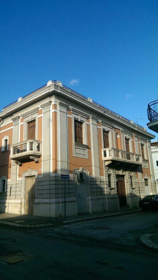 Palazzo Don Ruggiero Hotell San Ferdinando di Puglia Exteriör bild